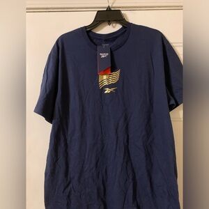 NWT Mens Size M Reebok T-Shirt